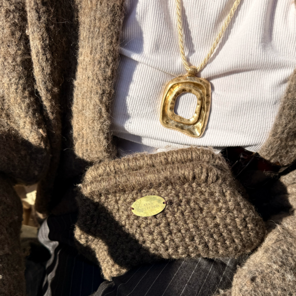 The Paris Alpakka Clutch